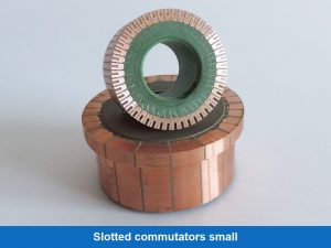 Slotted commutators small